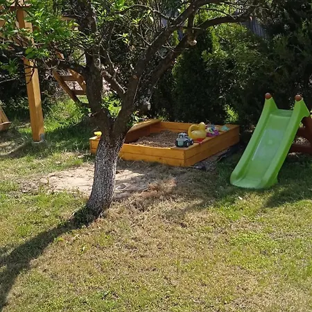 Alloggio in famiglia Kamex Z Antresola 2-4-osobowy Olsztyn (Silesia)