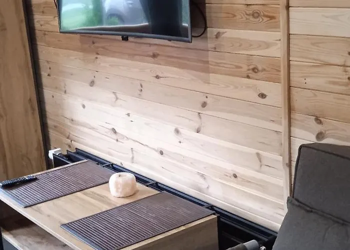 Kamex Z Antresola 2-4-osobowy * Olsztyn (Silesia)